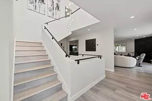 21490 Arcos Dr, Los Angeles, CA 91364 - Photo 3