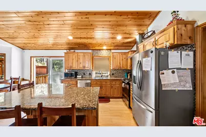 416 Mountainaire Ln, Big Bear Lake, CA 92315 - Photo 13
