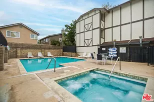 21811 Saticoy St, Los Angeles, CA 91304 - Photo 17