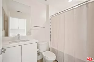 5262 N Rainier Wy, Valley Village, CA 91607 - Photo 13