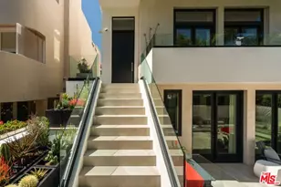 121 Topsail Mall, Los Angeles, CA 90292 - Photo 5