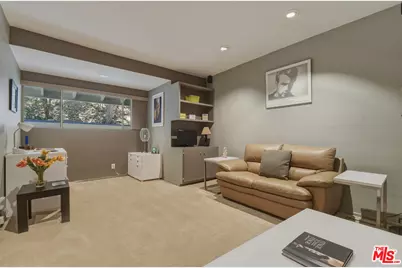 3553 Summerfield Dr, Sherman Oaks, CA 91423 - Photo 19