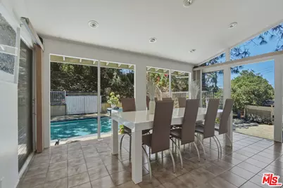 3553 Summerfield Dr, Sherman Oaks, CA 91423 - Photo 11