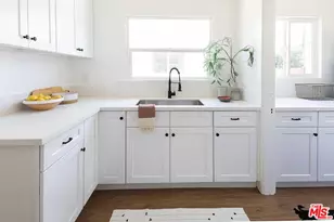 1744 W 36th Pl, Los Angeles, CA 90018 - Photo 15