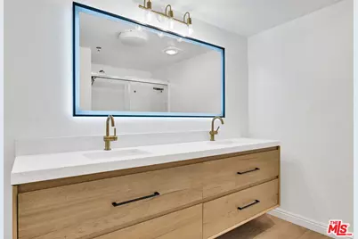 4501 Cedros Ave #206, Sherman Oaks, CA 91403 - Photo 13