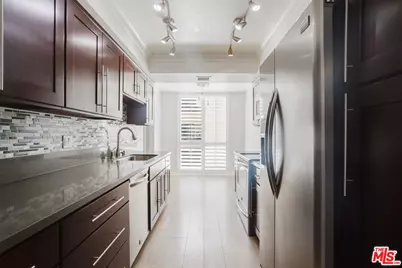 750 S Spaulding Ave #214, Los Angeles, CA 90036 - Photo 23