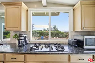 2337 Sunset Heights Dr, Los Angeles, CA 90046 - Photo 11