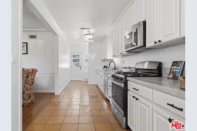 8344 Kenyon Ave, Los Angeles, CA 90045 - Photo 5