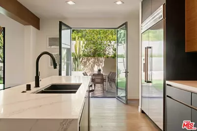 8171 Tianna Rd, Los Angeles, CA 90046 - Photo 11