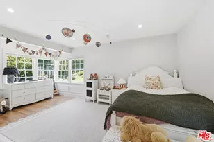 351 Veteran Ave, Los Angeles, CA 90024 - Photo 27