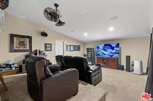 4479 Azalia Dr, Tarzana, CA 91356 - Photo 17