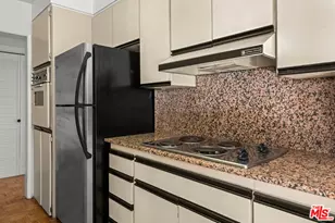 1300 Midvale Ave, Los Angeles, CA 90024 - Photo 21