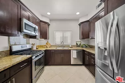 5727 Camellia Ave #108, North Hollywood, CA 91601 - Photo 7