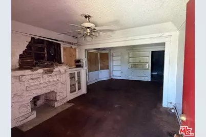 142 W 58th St, Los Angeles, CA 90037 - Photo 3