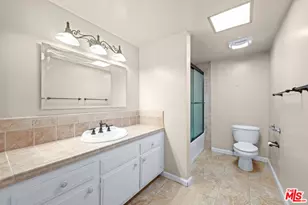 6217 Randi Ave, Woodland Hills, CA 91367 - Photo 19