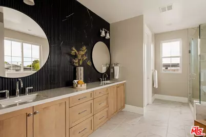 8024 Stewart Ave, Los Angeles, CA 90045 - Photo 19