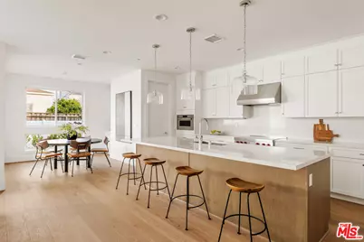 6606 W 80th Pl, Los Angeles, CA 90045 - Photo 9