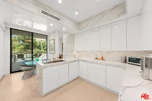 300 N Swall Dr, Beverly Hills, CA 90211 - Photo 9