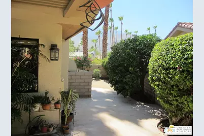 1586 S San Mateo Dr, Palm Springs, CA 92264 - Photo 21