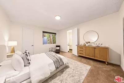 16375 Sloan Dr, Los Angeles, CA 90049 - Photo 29