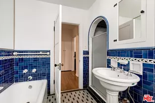 1511 Pandora Ave, Los Angeles, CA 90024 - Photo 23