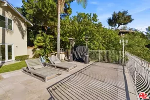 7546 Devista Dr, Los Angeles, CA 90046 - Photo 39