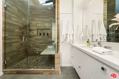 630 Rose Ave #5, Venice, CA 90291 - Photo 25