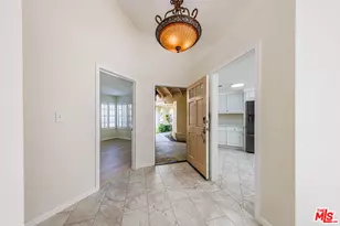 15632 Meadow Dr, Santa Clarita, CA 91387 - Photo 19