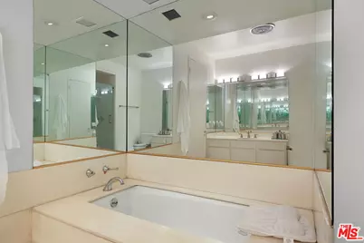 4949 Genesta Ave #111, Los Angeles, CA 91316 - Photo 9