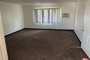 9111 S Baring Cross St, Los Angeles, CA 90044 - Photo 15