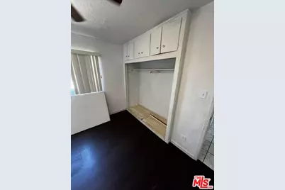 9111 S Baring Cross St, Los Angeles, CA 90044 - Photo 7