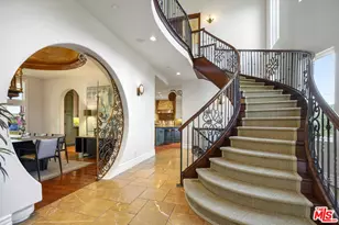 10940 Terryview Dr, Studio City, CA 91604 - Photo 13