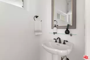 1127 9th St, Santa Monica, CA 90403 - Photo 13