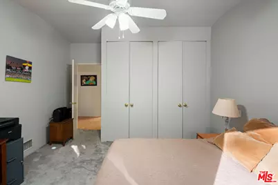 8011 Padre Ln, Los Angeles, CA 90046 - Photo 11
