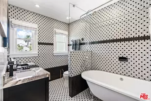 1841 Wellington Rd, Los Angeles, CA 90019 - Photo 41