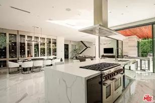 4049 Coldwater Canyon Ave, Studio City, CA 91604 - Photo 21