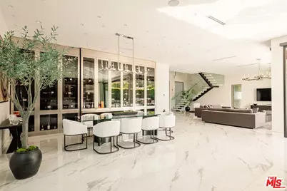 4049 Coldwater Canyon Ave, Studio City, CA 91604 - Photo 17