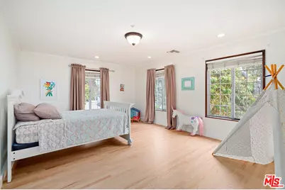 1601 Ard Eevin Ave, Glendale, CA 91202 - Photo 27