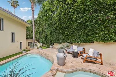 8715 Sunset Plaza Ter, Los Angeles, CA 90069 - Photo 27