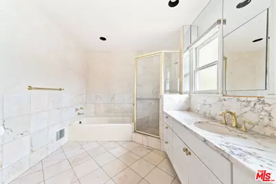 1545 N Doheny Dr, Los Angeles, CA 90069 - Photo 23