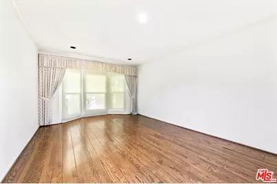 1545 N Doheny Dr, Los Angeles, CA 90069 - Photo 25
