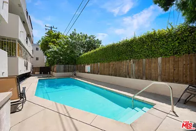 723 Westmount Dr #305, West Hollywood, CA 90069 - Photo 29