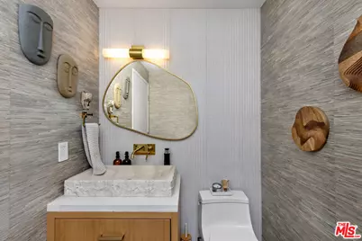13600 Marina Pointe Dr #812, Marina del Rey, CA 90292 - Photo 9