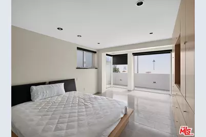 4015 Ocean Dr, Oxnard, CA 93035 - Photo 11