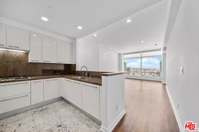 900 W Olympic Blvd #31E, Los Angeles, CA 90015 - Photo 13