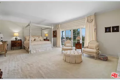 2720 Aqua Verde Cir, Los Angeles, CA 90077 - Photo 15