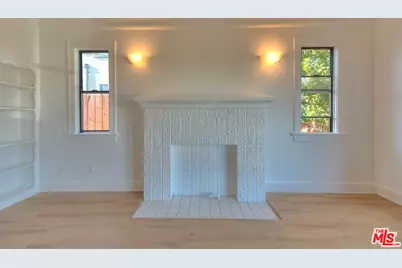 1361 Keniston Ave, Los Angeles, CA 90019 - Photo 13