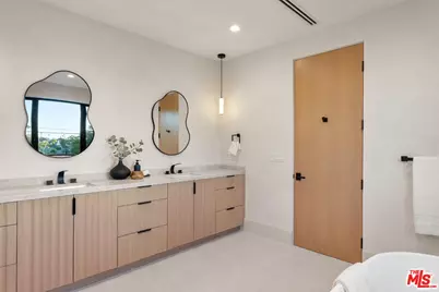 14557 Addison St, Sherman Oaks, CA 91403 - Photo 19