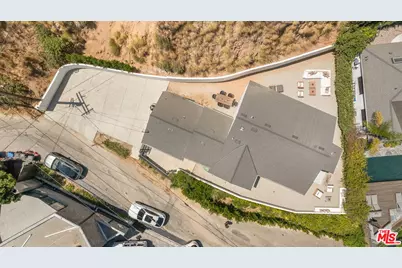 8353 Sunset View Dr, Los Angeles, CA 90069 - Photo 29