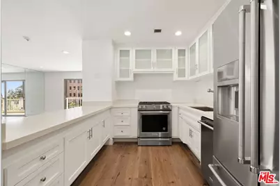 101 California Ave #206, Santa Monica, CA 90403 - Photo 7
